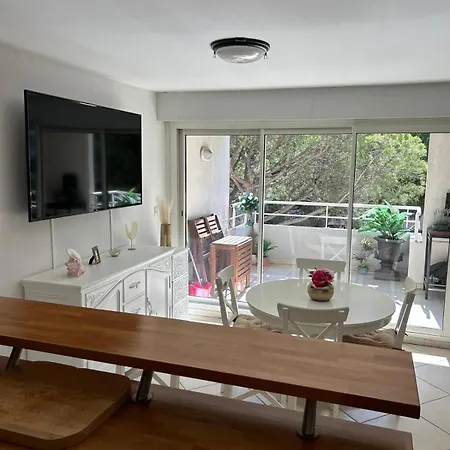 Апартаменты Duplex 75m2, De Sable Fin A 1 Min A Pied Фрежюс